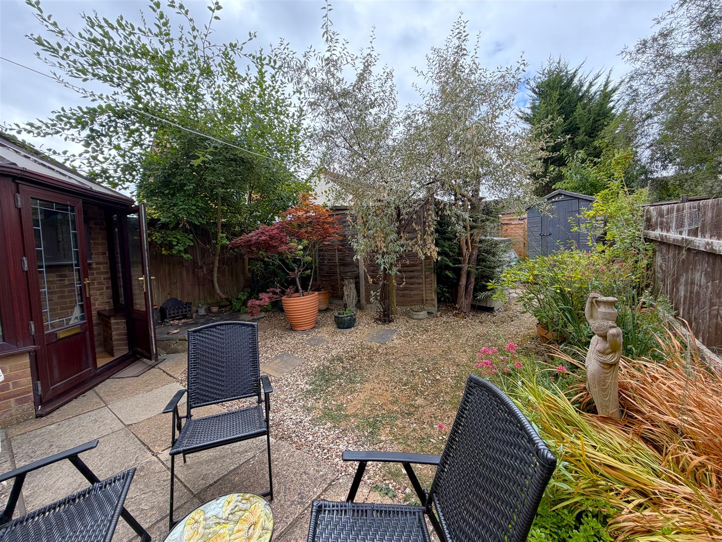 Hollybush Close, 
